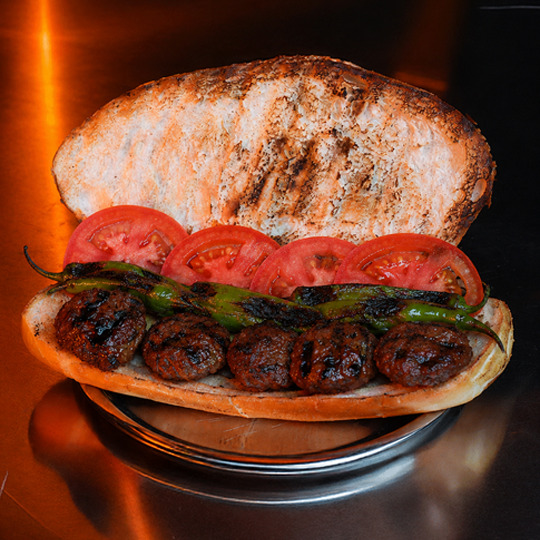 Hadırlı Usulü Sucuk (Ekmek Arası)