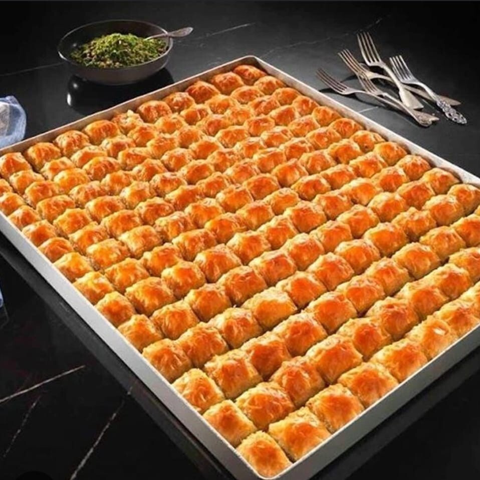 Tepsi Fıstıklı Minik Baklava (3,5 Kg 195 Dilim)