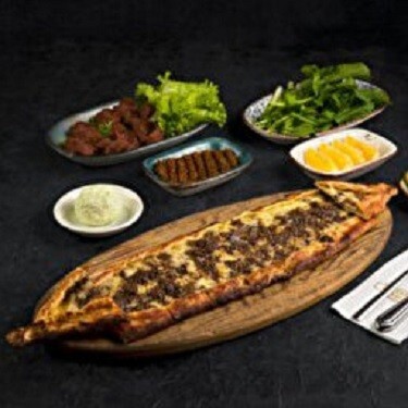 Kavurmalı Kaşarlı Pide