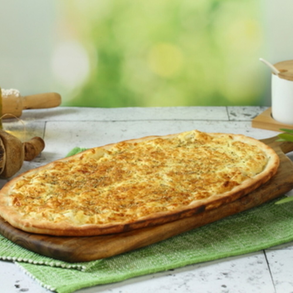 Büyük Yumurtalı Peynirli Pide