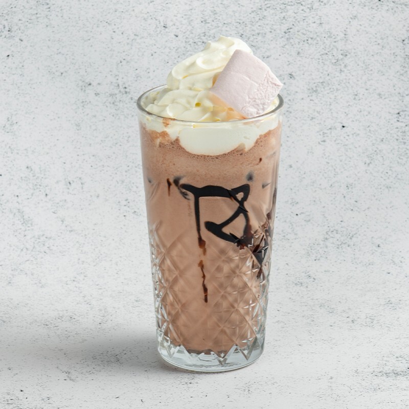 Çikolatalı Milkshake (948,6 KCal)