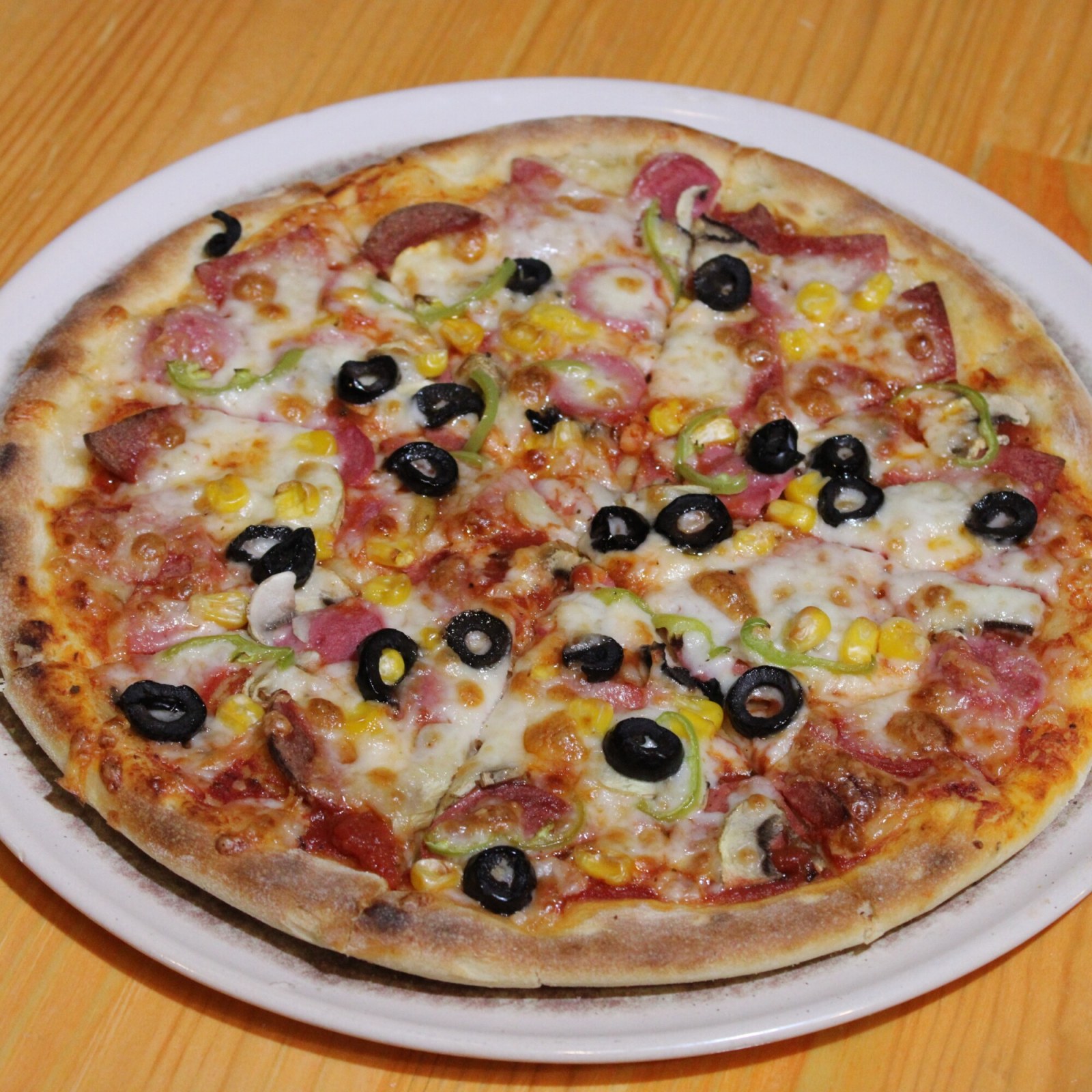 Süper Karışık Pizza