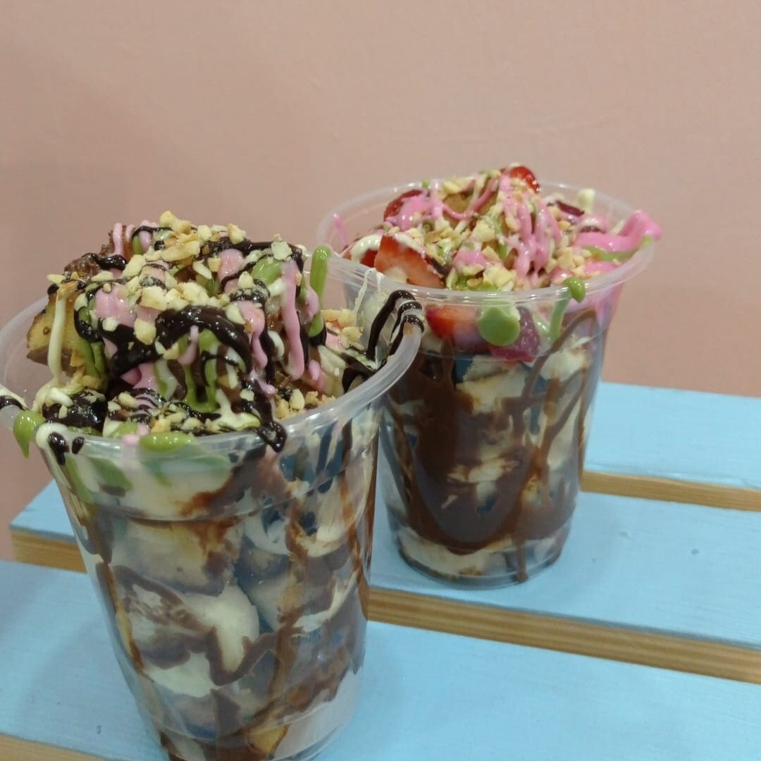 Karışık Bardak Waffle