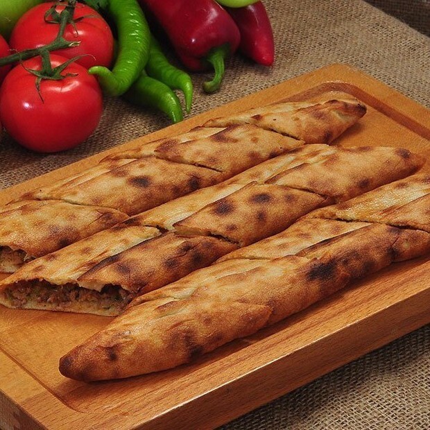 Kıymalı Kapalı Karadeniz Pide