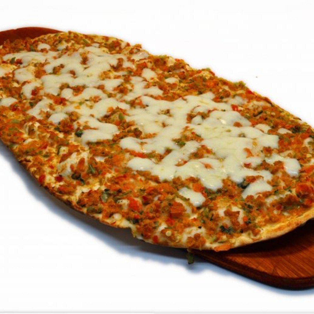 Kaşarlı Lahmacun