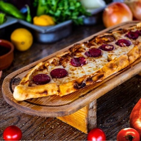 Sucuklu Kaşarlı Yumurtalı Pide