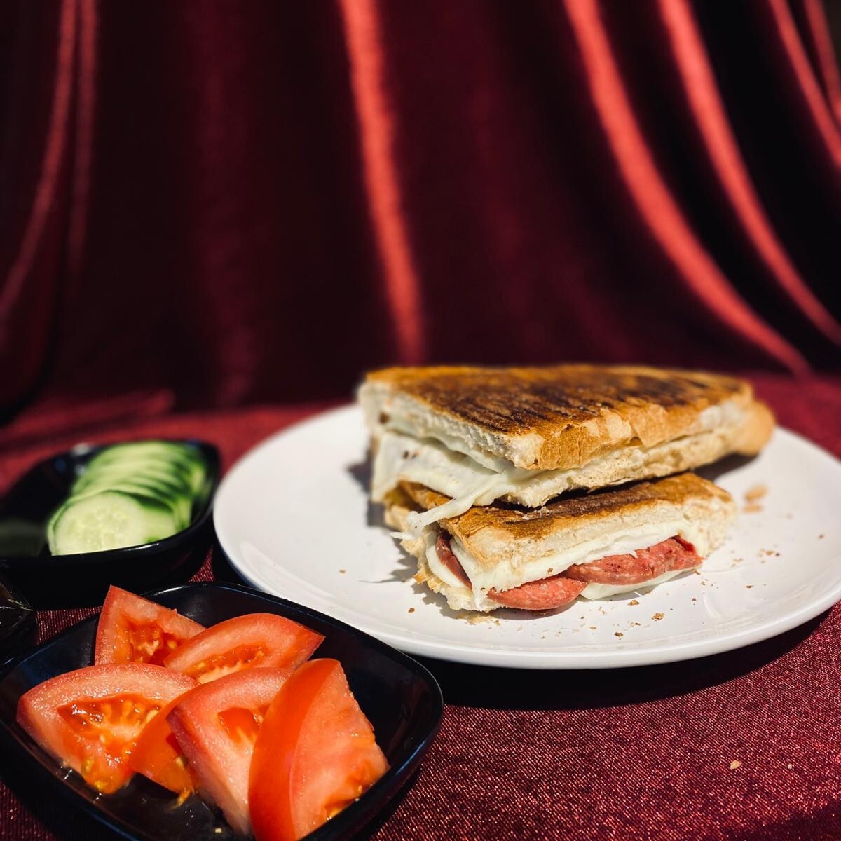 Sanayi Tost'u Sucuklu Kaşarlı+Coca Cola Menü