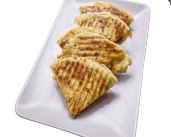 Kavurmalı Bazlama Tost