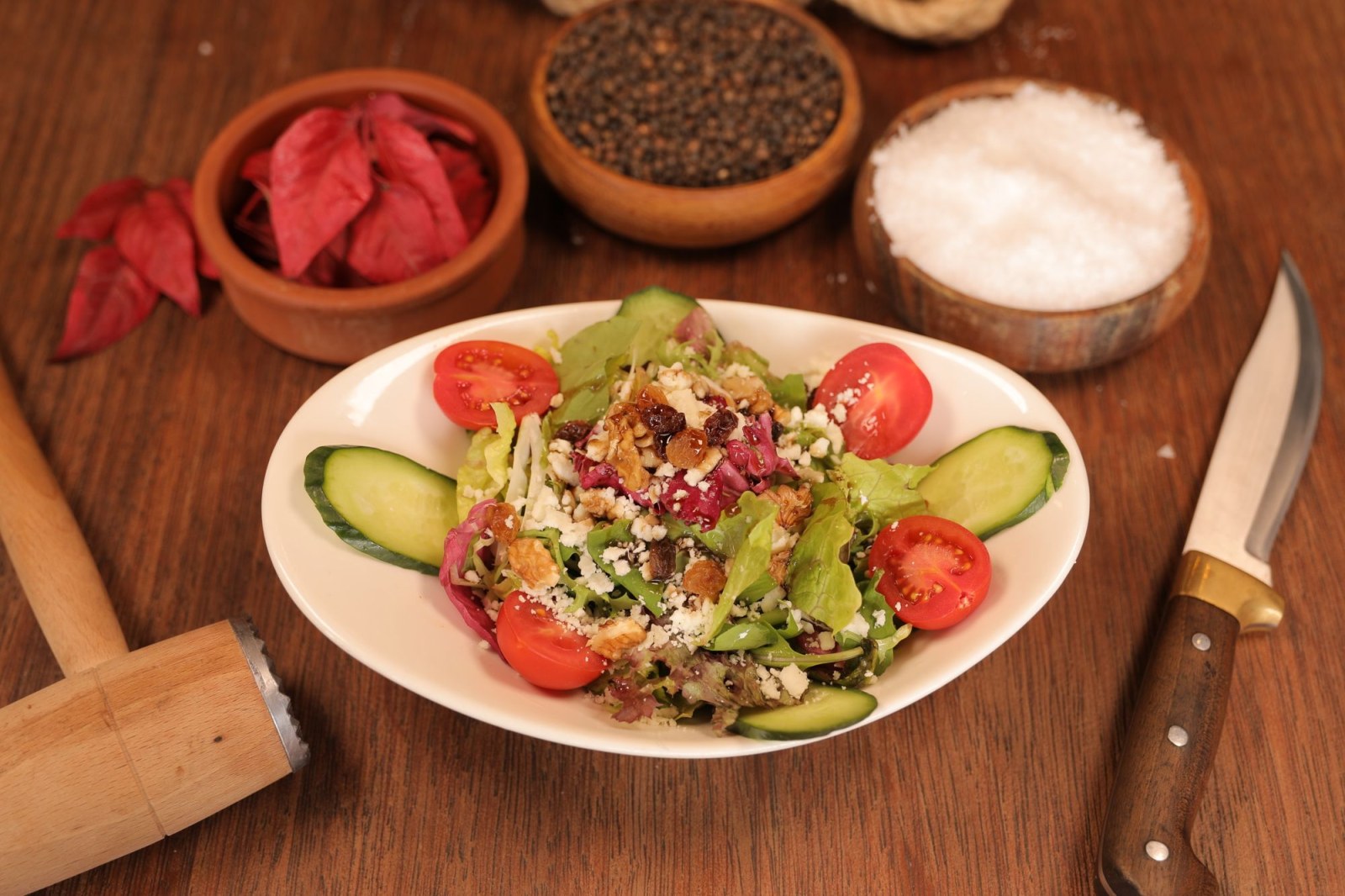 Akdeniz Salatası