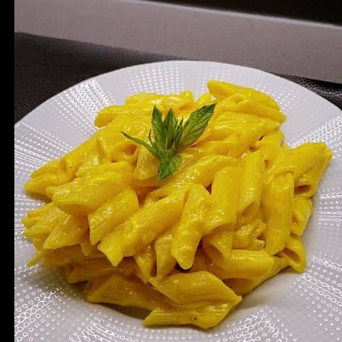 Acılı Cheddar Soslu Tavuklu Penne