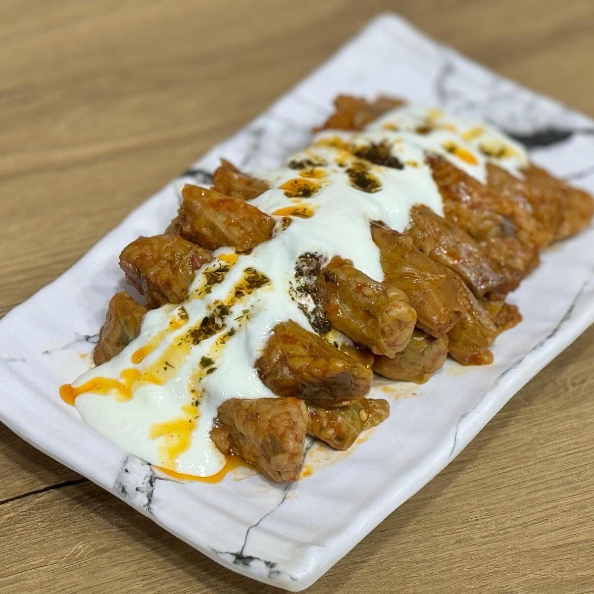 Kıymalı Beyaz Lahana Sarması Yoğurtlu