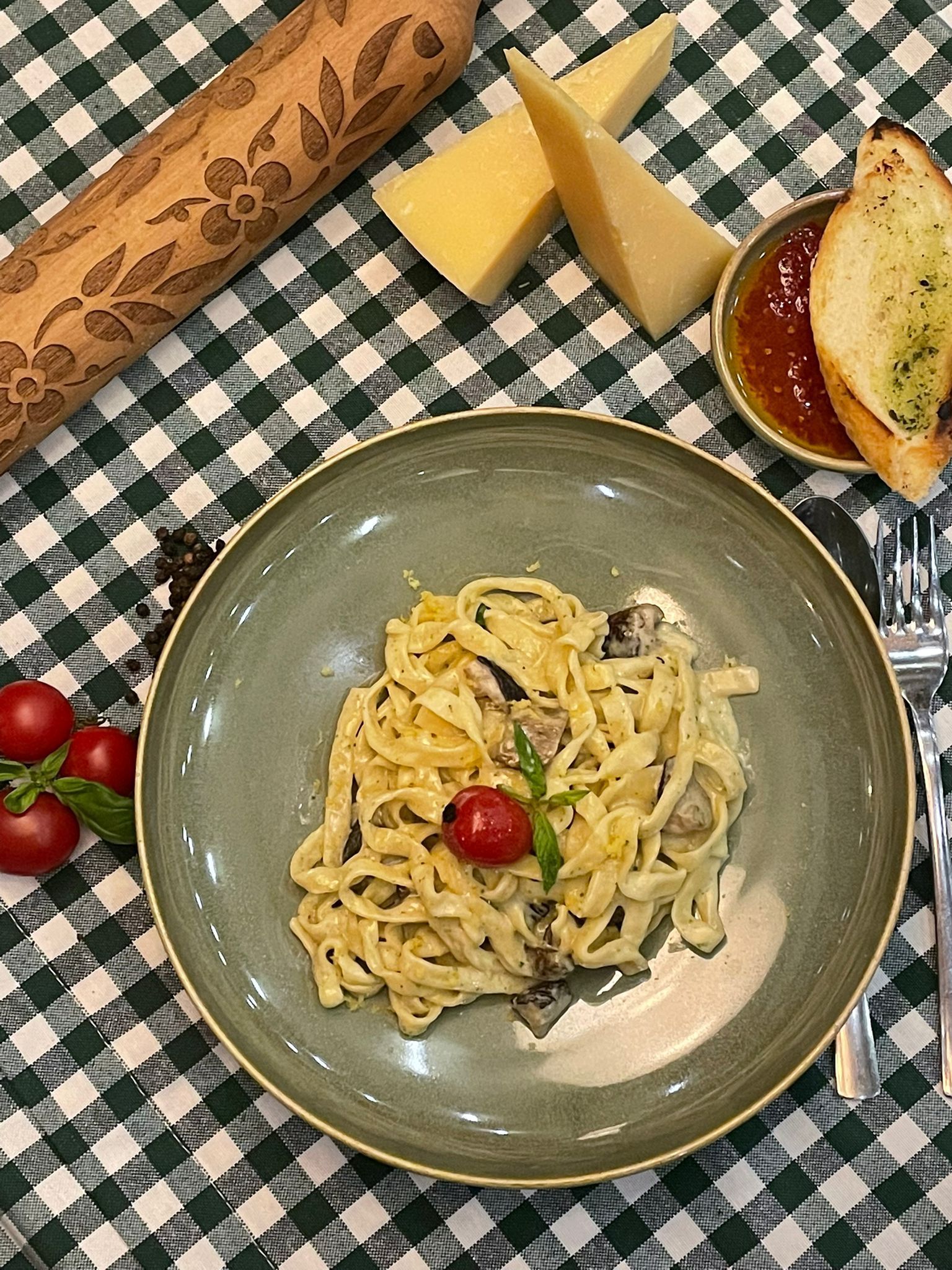 Dağ Mantarlı Fettuccini