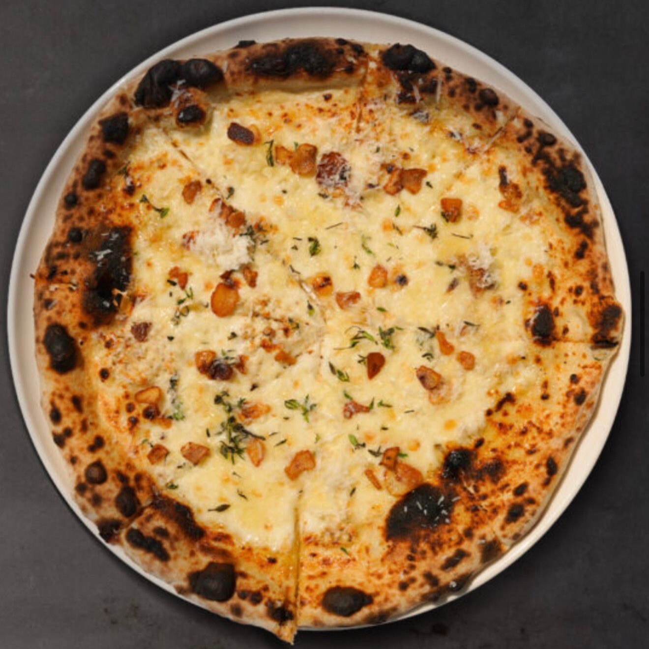 Quattro Formaggi Pizza