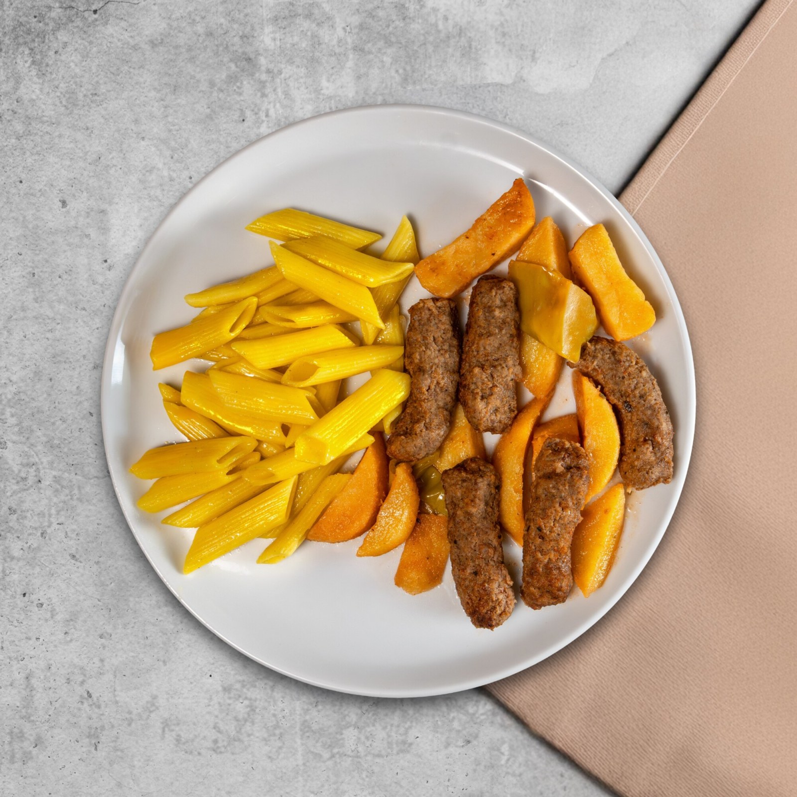 İzmir Köfte & Penne Makarna