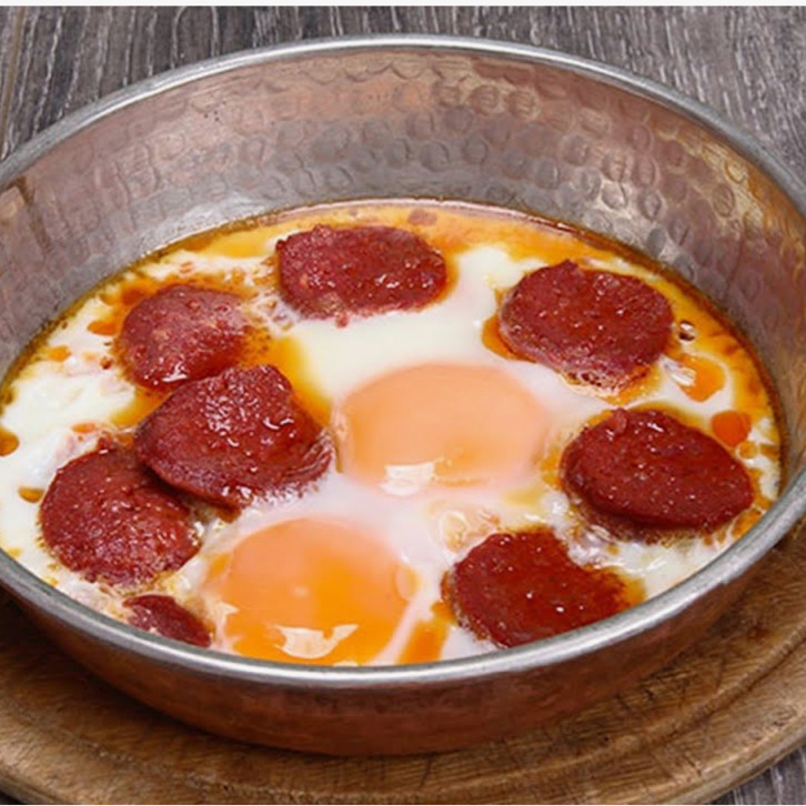 Sucuklu Yumurta
