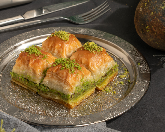 Antep Fıstıklı Sade Yağlı Baklava