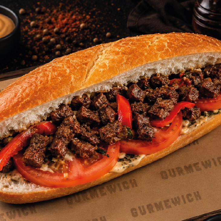 Gurme Sade Kavurmalı + Patates Kızartması