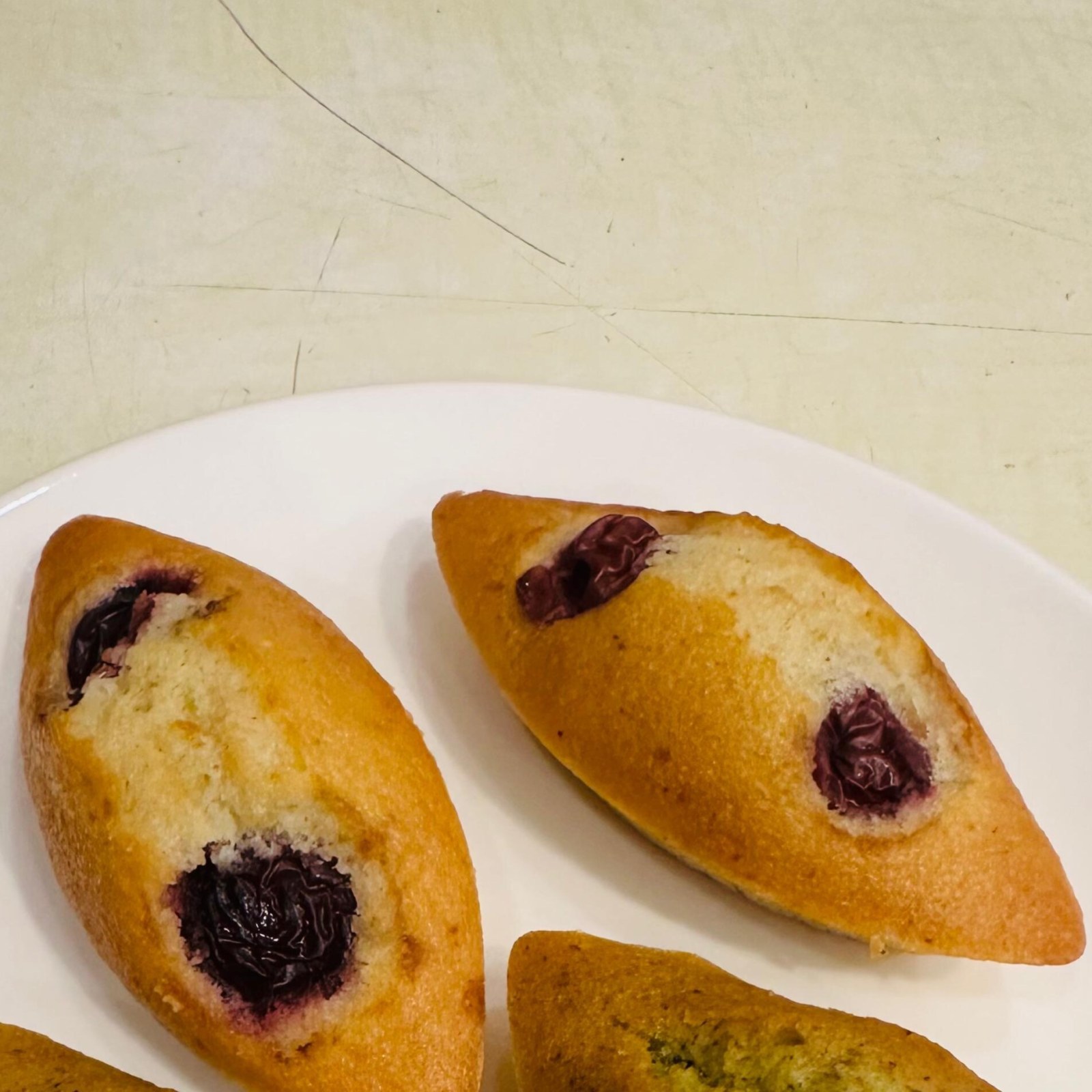 Vişneli Mekik Kek (1 kg.)