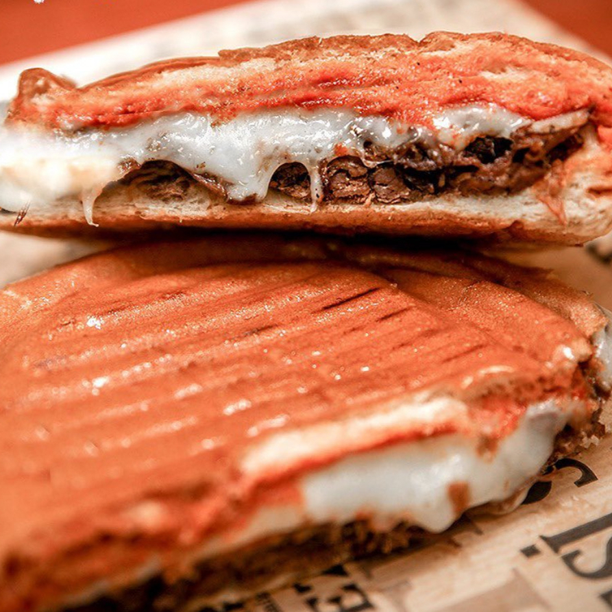 Tam Ekmek Kavurmalı Tost