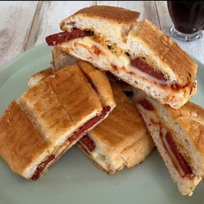 Yarım Tost