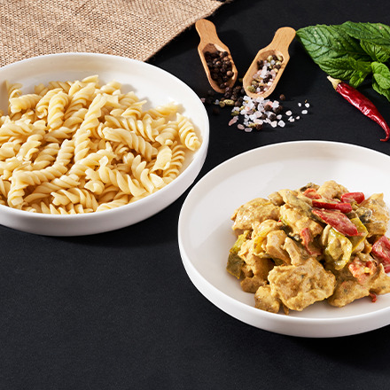 Köri Soslu Tavuk ve Fusilli Makarna