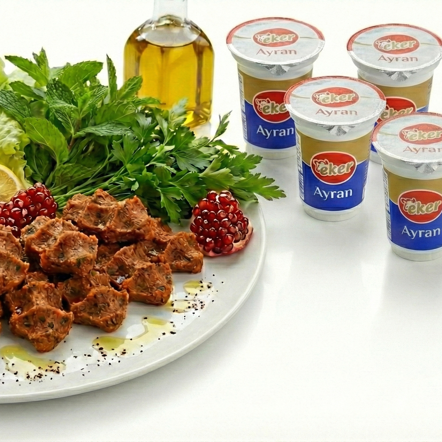 500 Gram Paket Çiğ Köfte + 4 Ayran