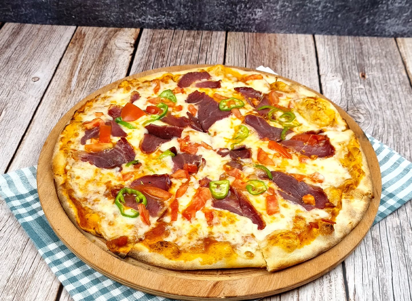 Pastırmalı Pizza