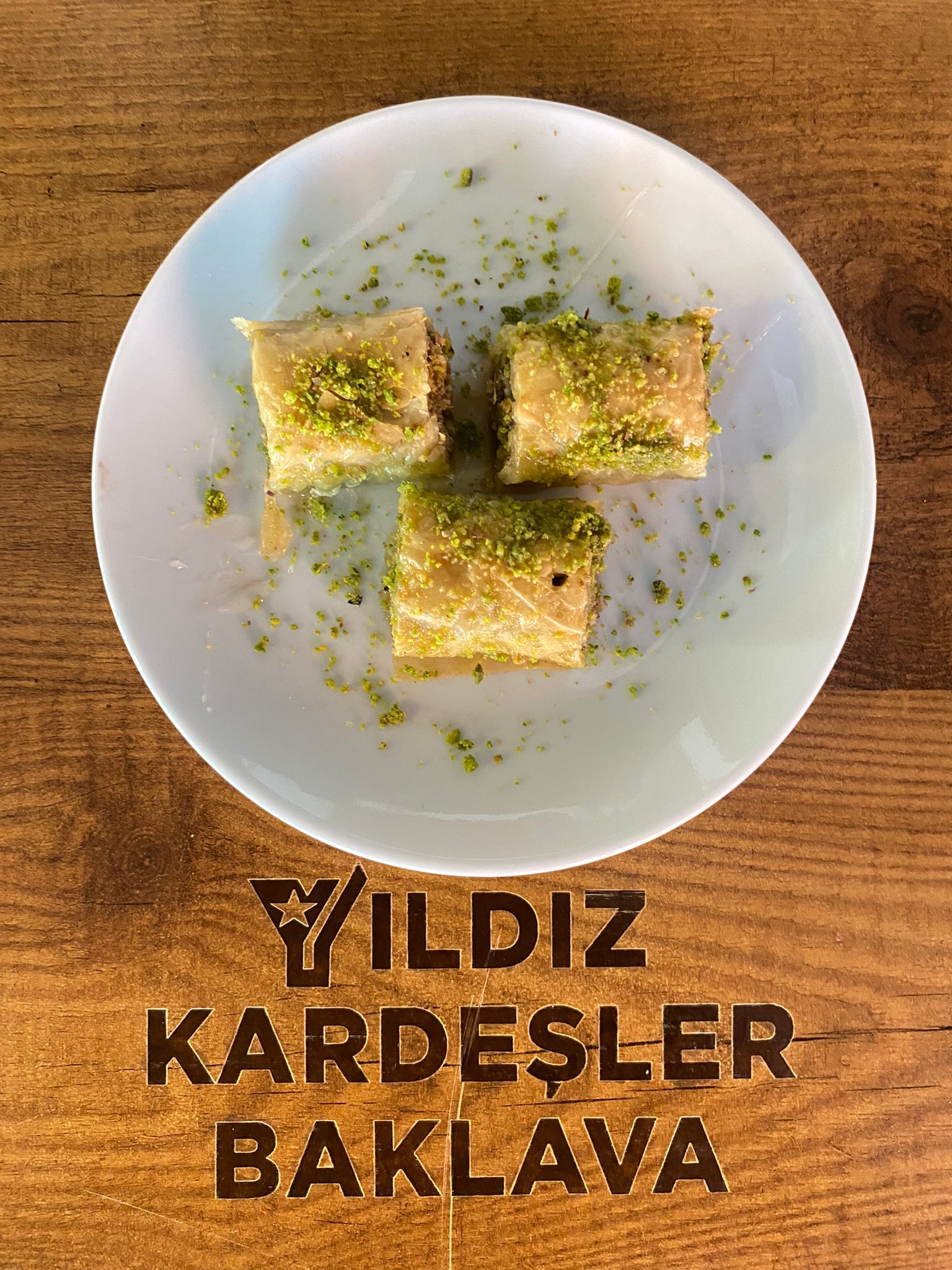 Fıstıklı Dürüm Tatlısı (500 gr.)