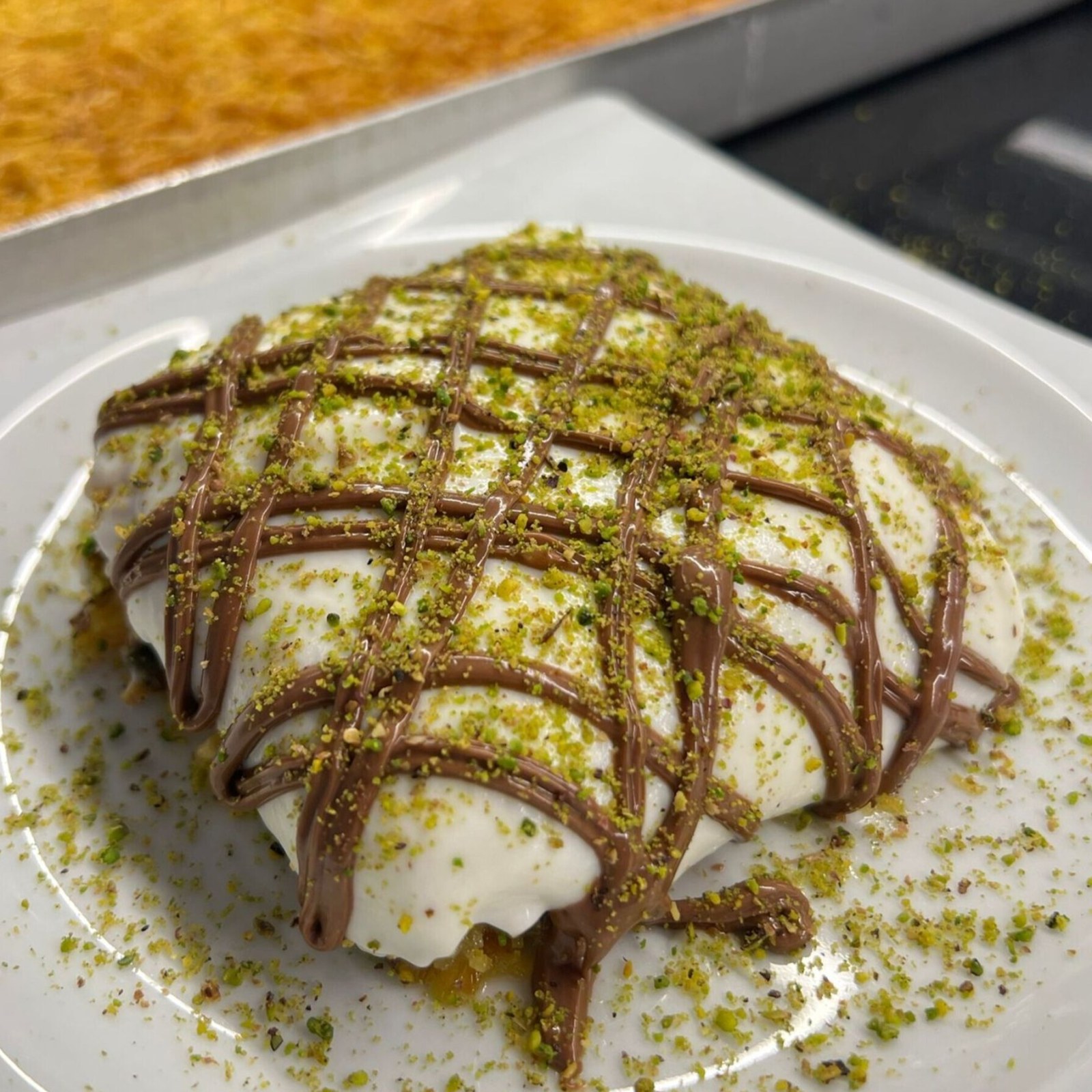 Çikolatalı Fıstıklı Kaymaklı Kadayıf (1 kg)