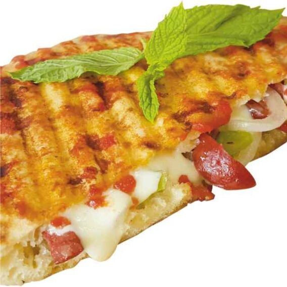 Bazlama Ekmeğine Karışık Tost