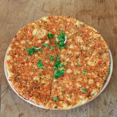 Ispanaklı Lahmacun