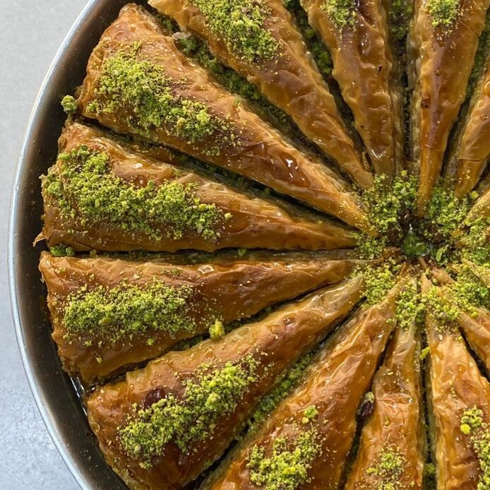 Fıstıklı Havuç Dilimi Baklava (2 Dilim)