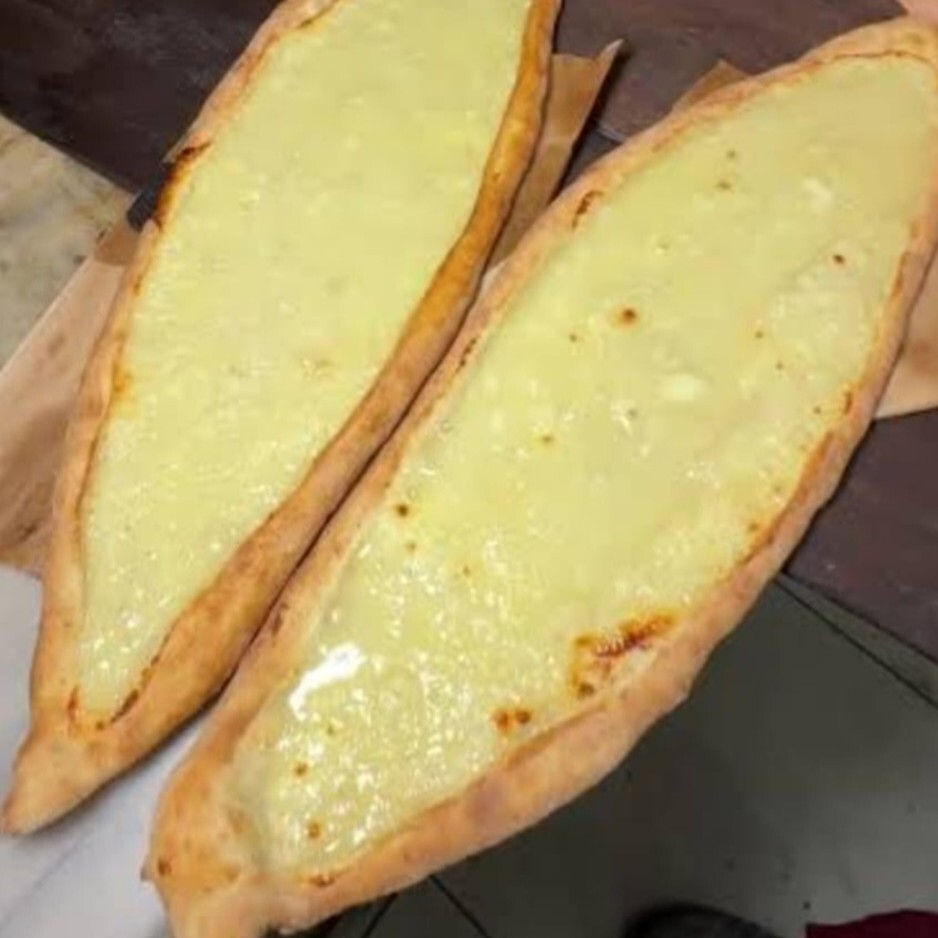 Elazığ Peynirli Şekerli Pide