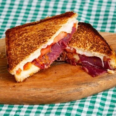 Pastırmalı Tost