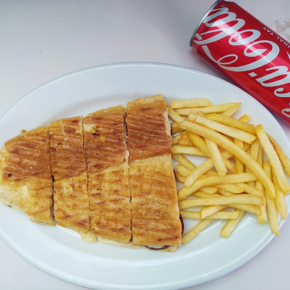Sucuklu Tost Menü