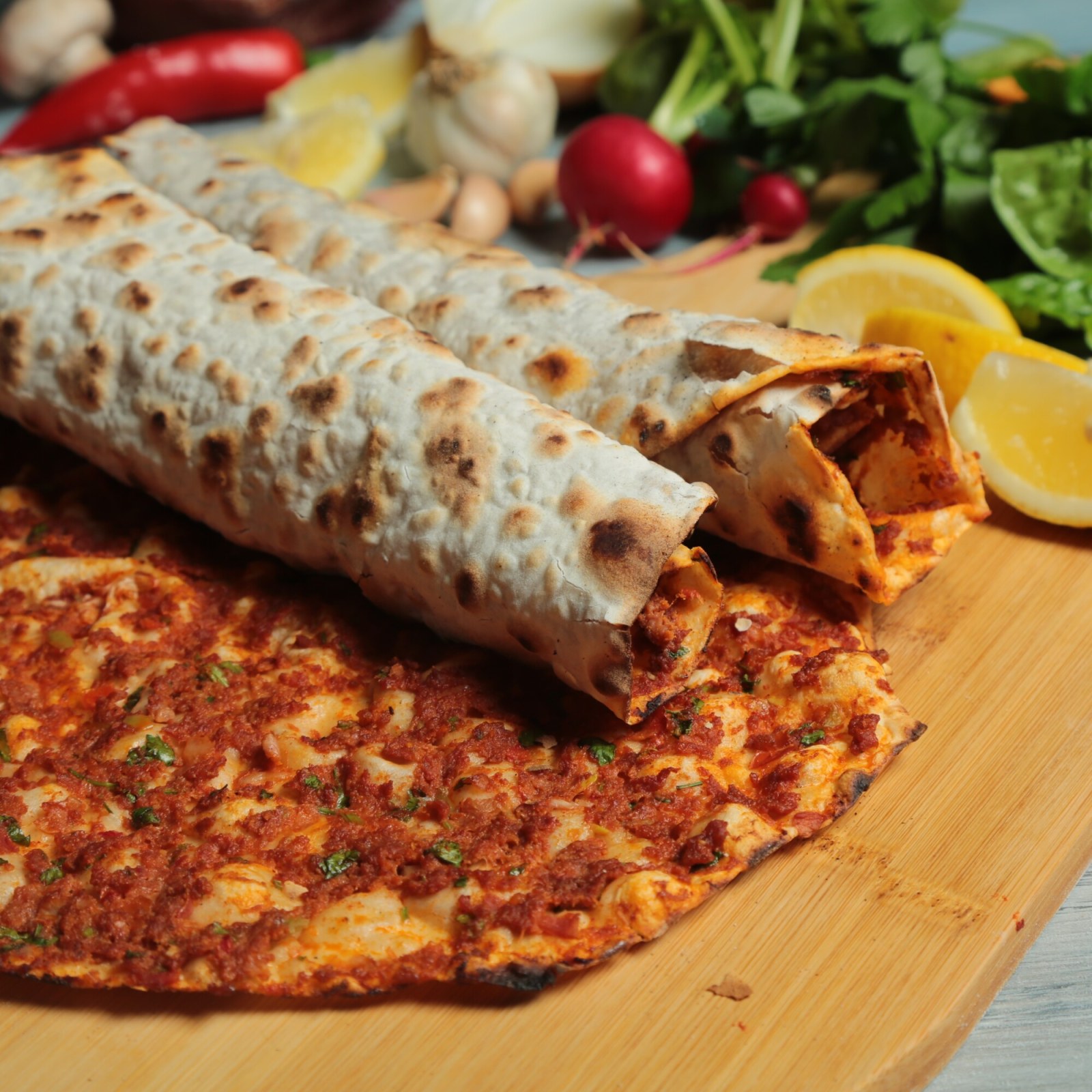 3'lü Lahmacun (Tatlı + Ayran + Salata) Menü
