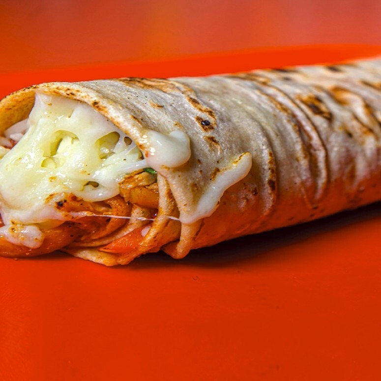 Hatay Usulu Kaşarlı Tavuk Döner