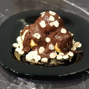 Dökme Profiterol Fındıklı