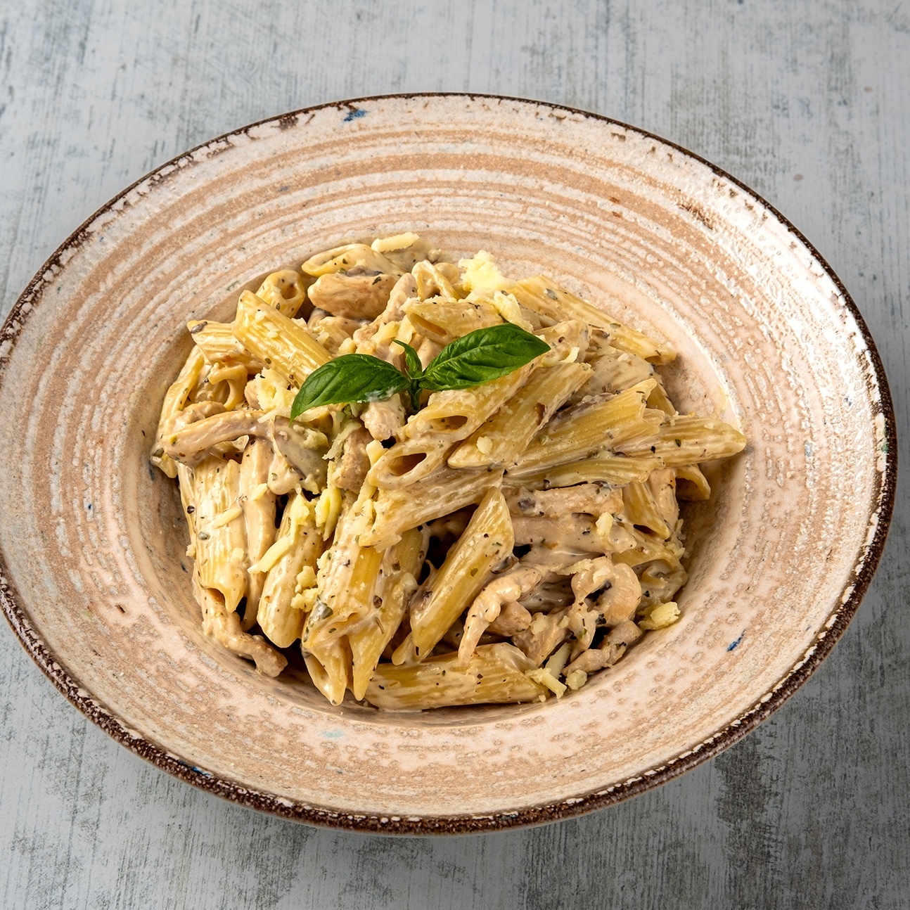 Kremalı Mantarlı Tavuklu Penne