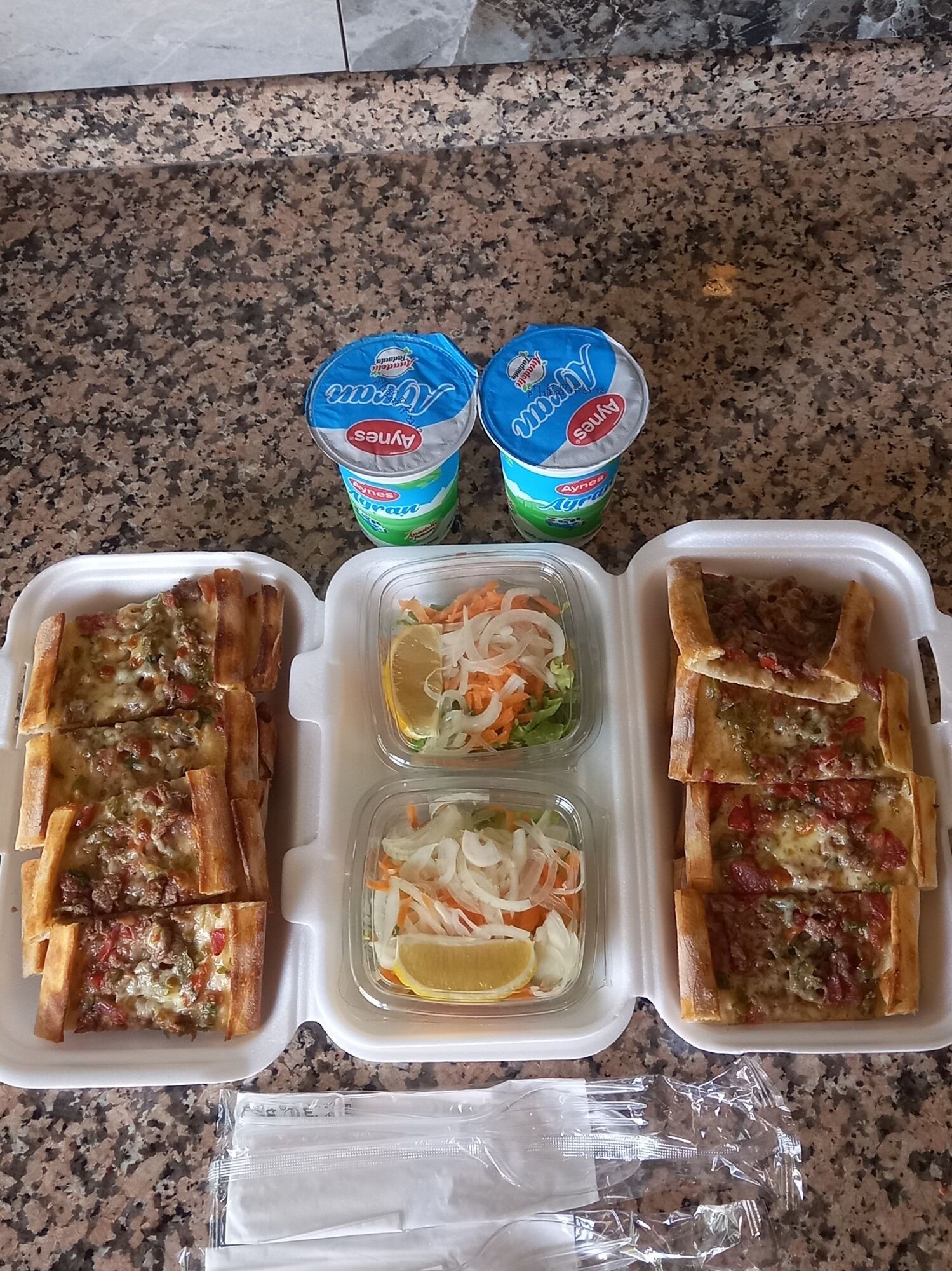 2'Li Kuşbaşı Kaşar Peynirli Pide Menü