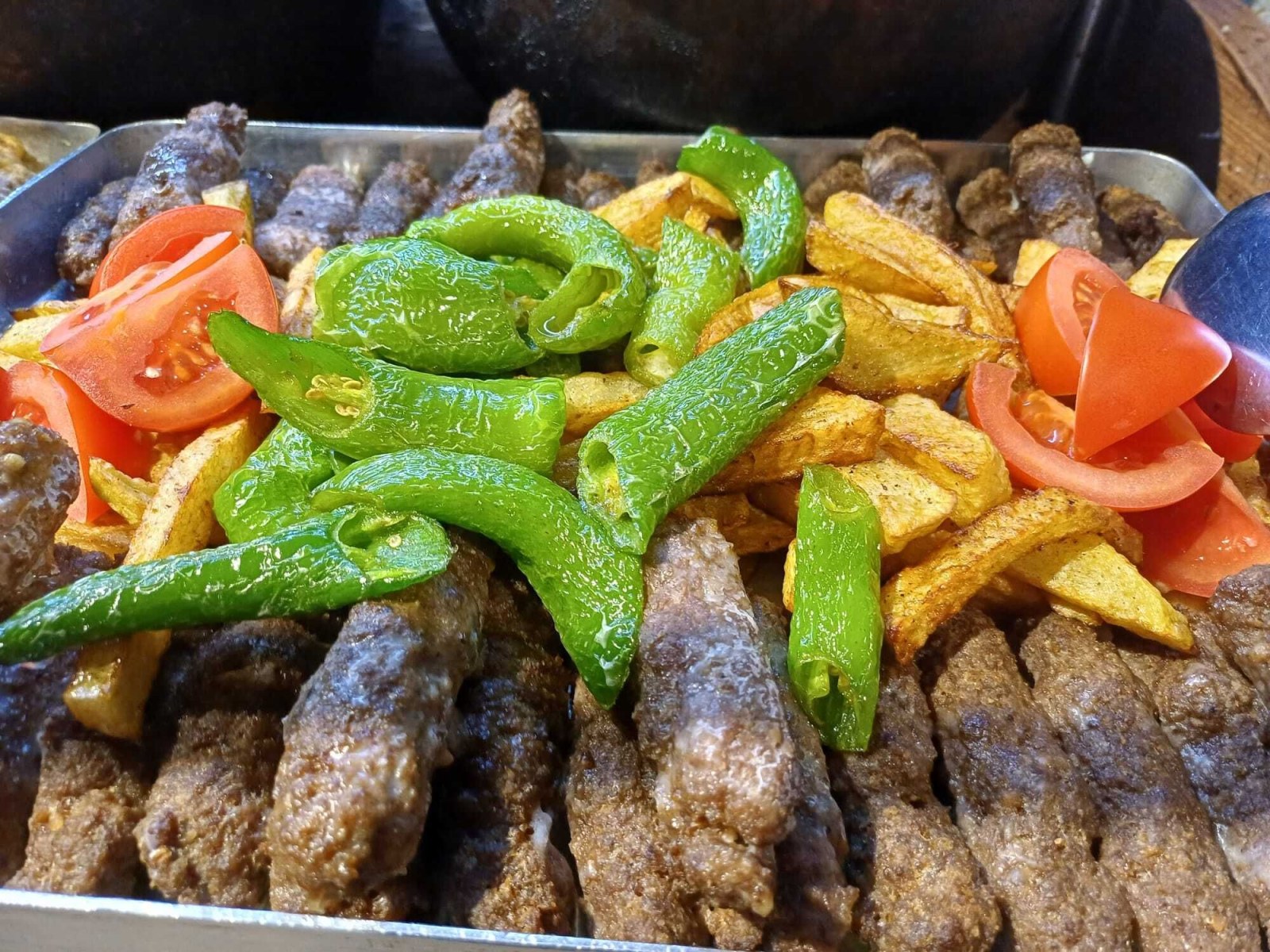 Kuru Köfte & Salata