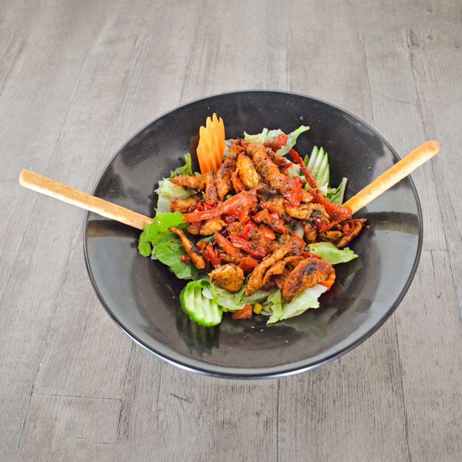 Tavuklu Salata
