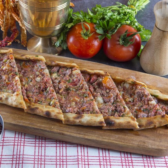 Kuşbaşılı Pide