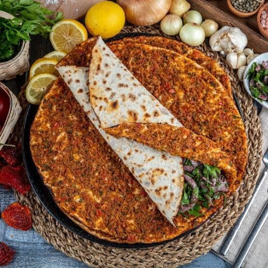 6'lı Lahmacun + Tatlı Menü