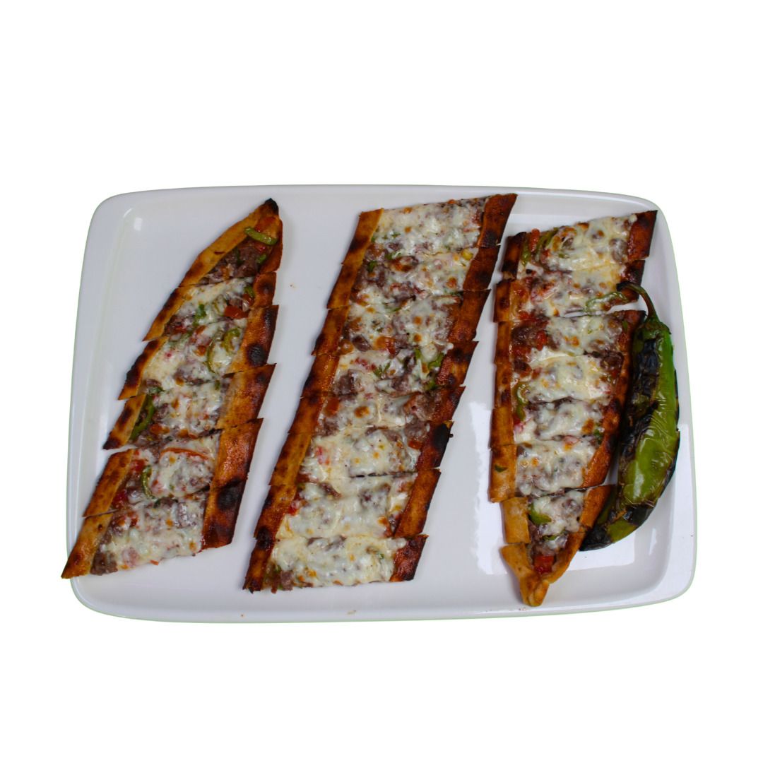 Kuşbaşılı Kaşarlı Pide