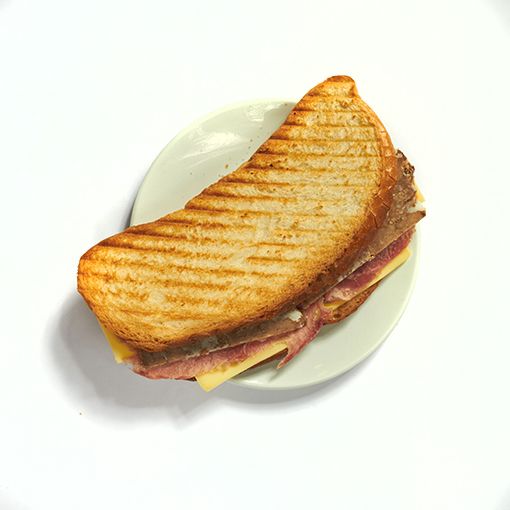 Ayvalık Ekmeğine Dilli & Kaşarlı Tost