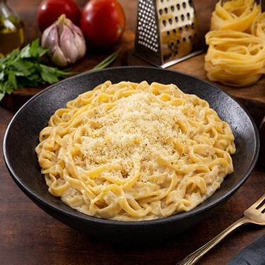 Parmesanlı (Günlük Taze Makarna Fettuccine)