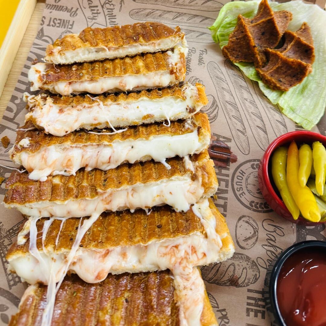 Çift Kaşarlı Tost