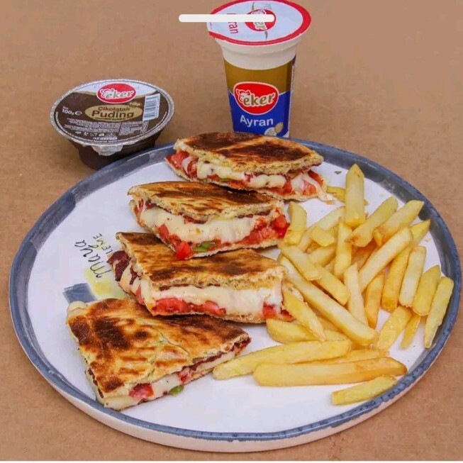 Karışık Bazlama Tost Menü