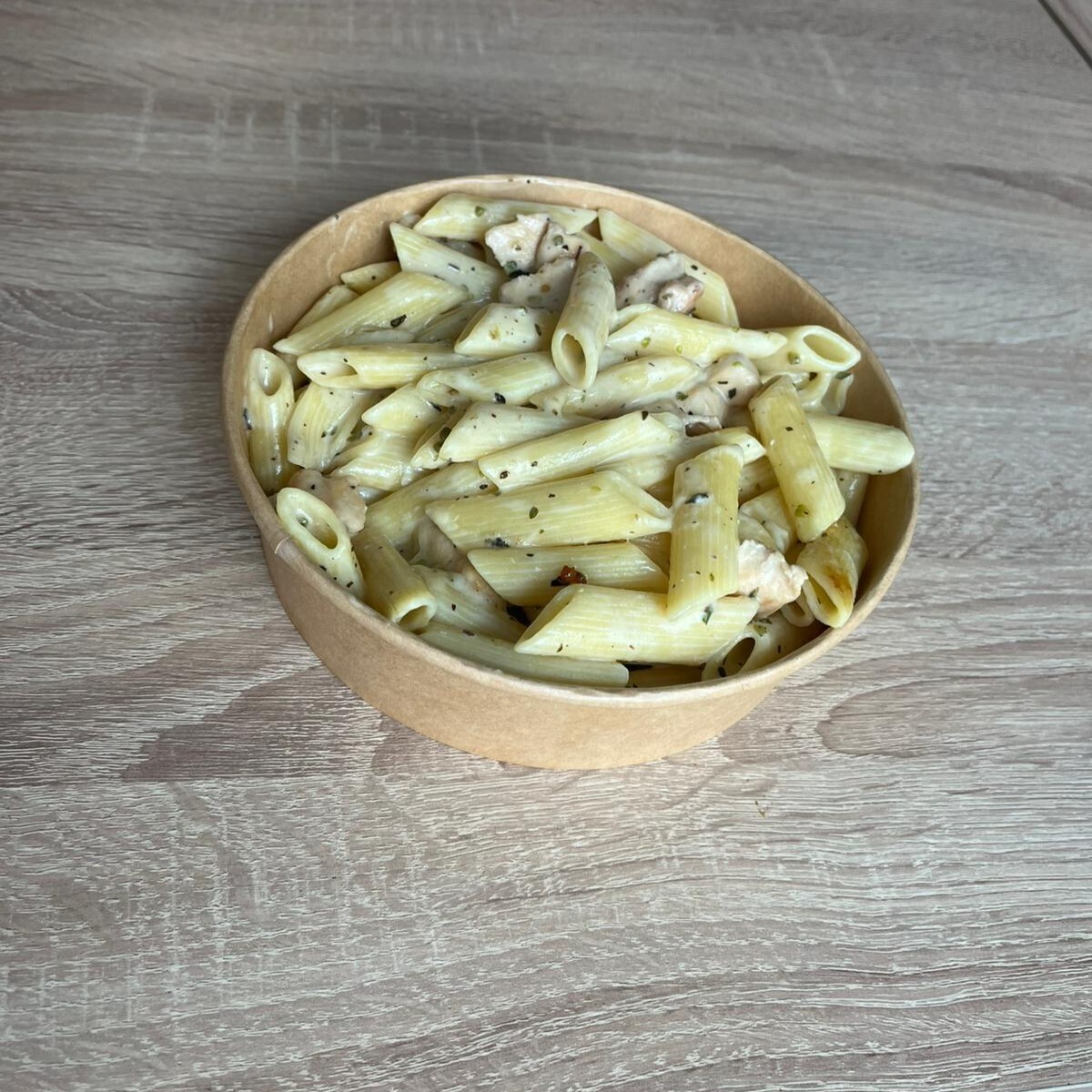 Tavuklu Dağ Kekikli Badem Soslu Penne